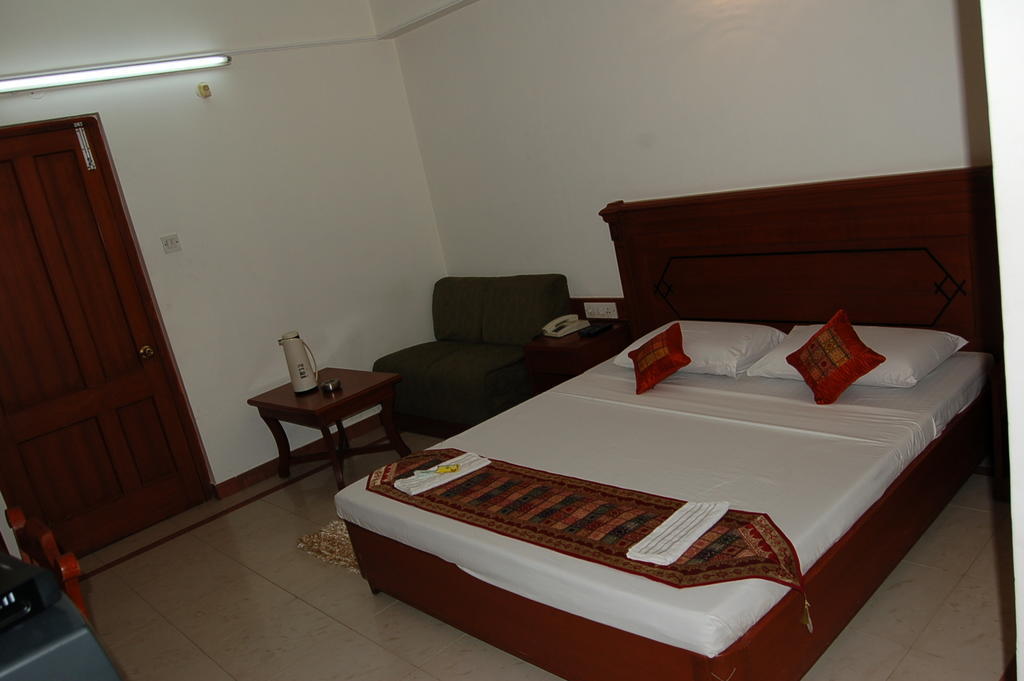 Hotel Kanishka Phg Bengalúr Pokoj fotografie
