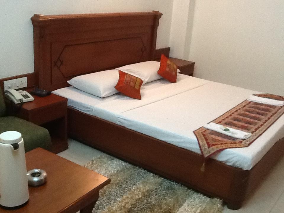 Hotel Kanishka Phg Bengalúr Pokoj fotografie