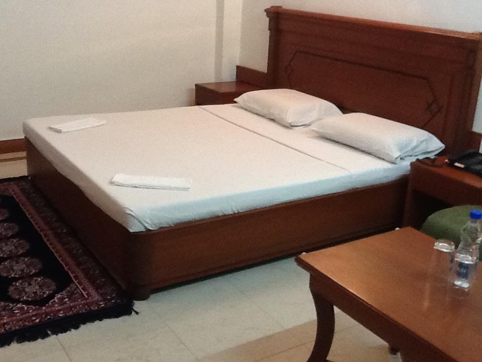 Hotel Kanishka Phg Bengalúr Pokoj fotografie